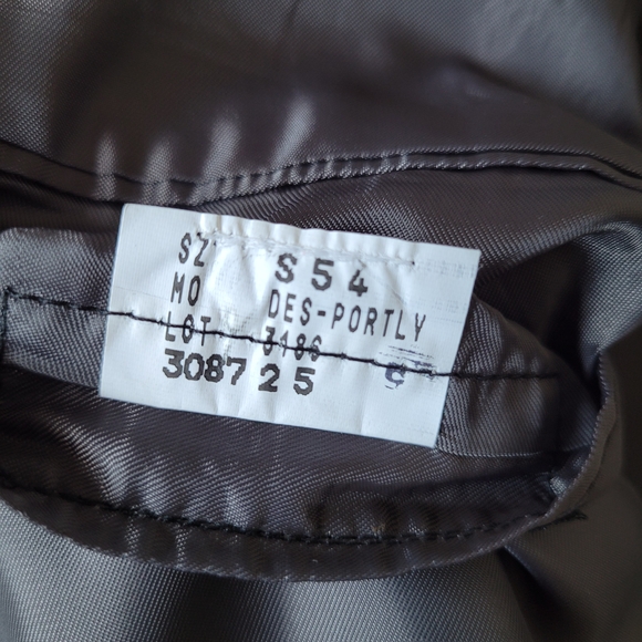 Vintage Oleg Cassini 2-Piece Silver Gray Suit, From The Cassini Gold Line - Picture 6 of 16